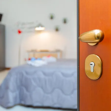 Apartment Happy House 7 Minuti Da Mxp E 30 Minuti Da Milano Busto Arsizio